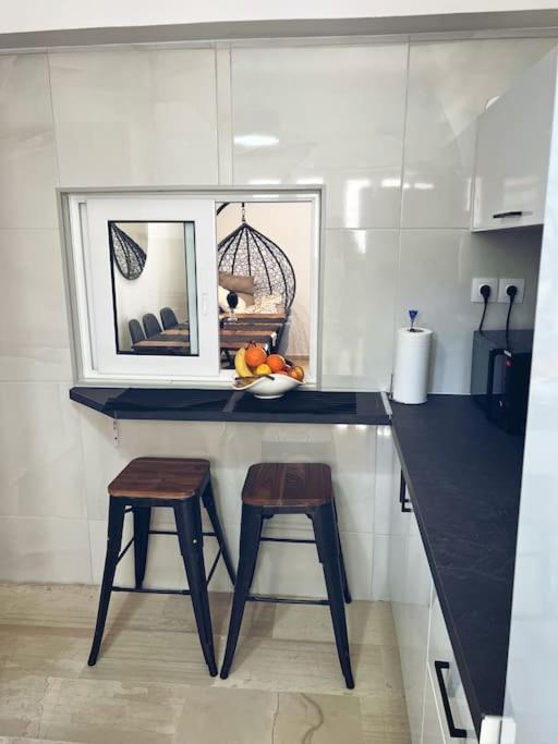 Minimal 3br In Appartement Athene