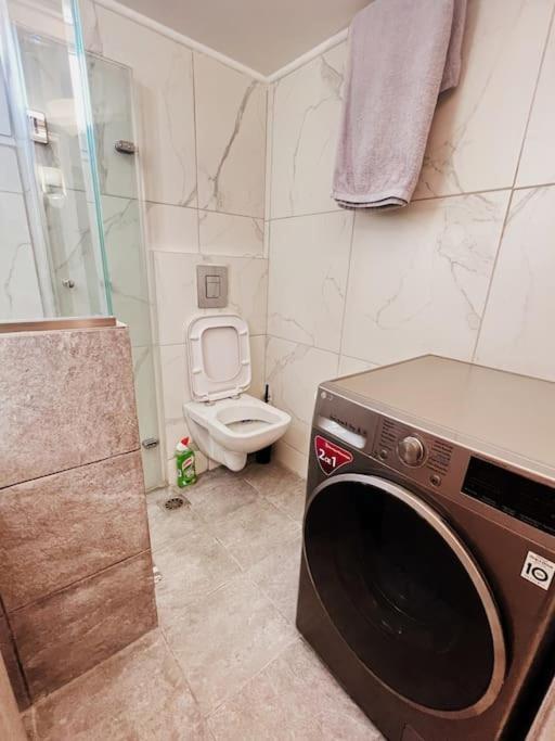 Minimal 3br In Appartement